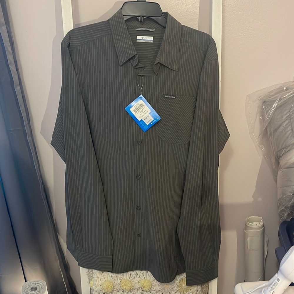 Men’s Columbia button down shirt BNWT